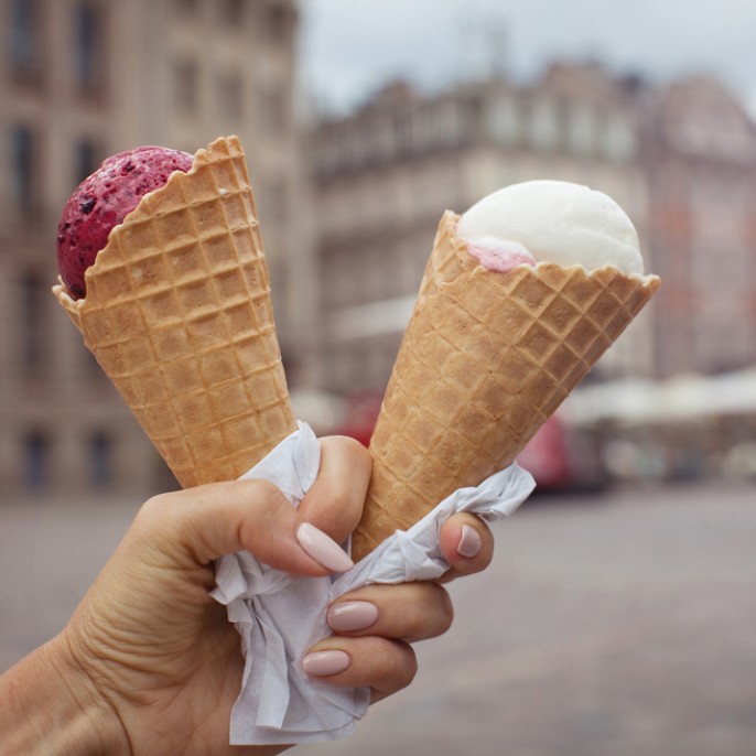 指の先から涼しげ♪アイスクリームネイルで暑さを吹き飛ばすッ！