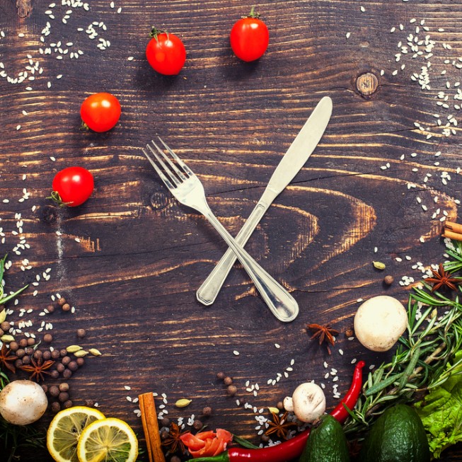 夕食を”何時に”食べてますか？「食べる時間」で変わる体重の秘密！