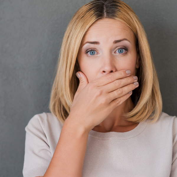 ひどい”口臭”は「ドライマウス」が原因？！症状・原因・予防方法