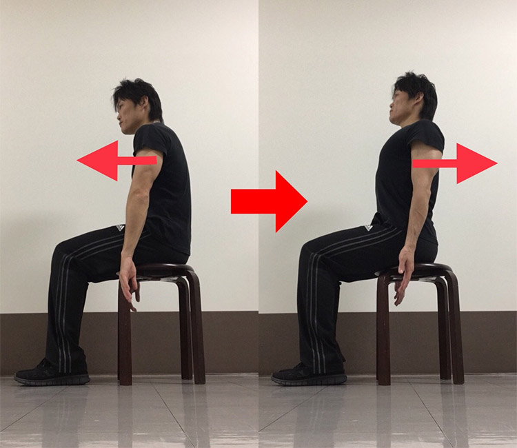 肩甲骨内転方向への動きを高める動的ストレッチ